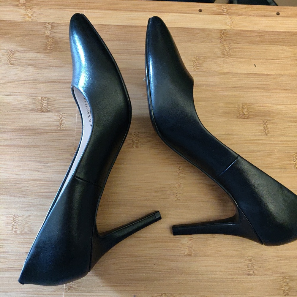 NWOT Cole Haan Hellen Grand Pumps, 8.5C